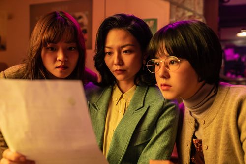© 2021 LOTTE ENTERTAINMENT & THE LAMP All Rights Reserved